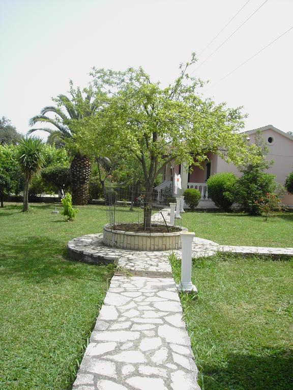 Nikos Apartments Acharavi  Esterno foto