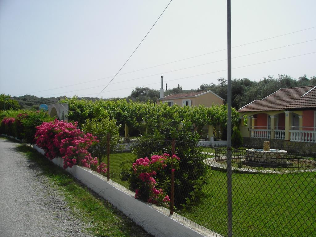 Nikos Apartments Acharavi  Esterno foto