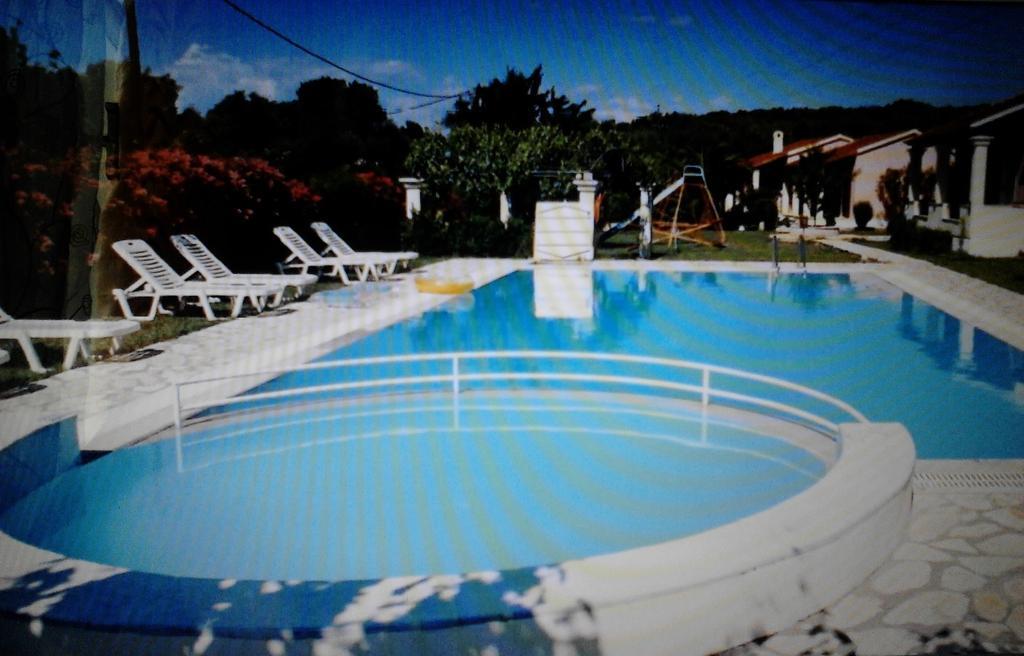 Nikos Apartments Acharavi  Esterno foto